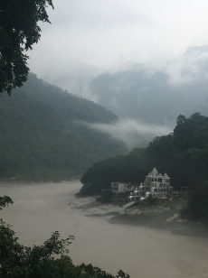 Rishikesh - Ganges rivier.
