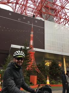 Bij aankomst aan de Tokyo Tower.